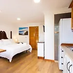 בית נופש Home2book Serene Retreat Isabel, Jacuzzi & Garden *