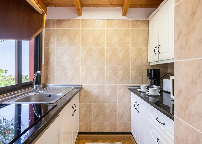 Home2book Serene Retreat Isabel, Jacuzzi & Garden *