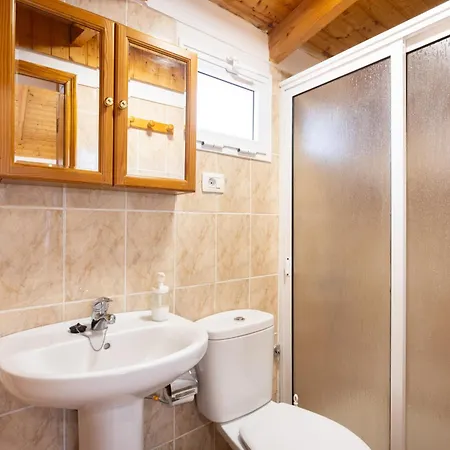 Holiday home Home2book Serene Retreat Isabel, Jacuzzi & Garden *