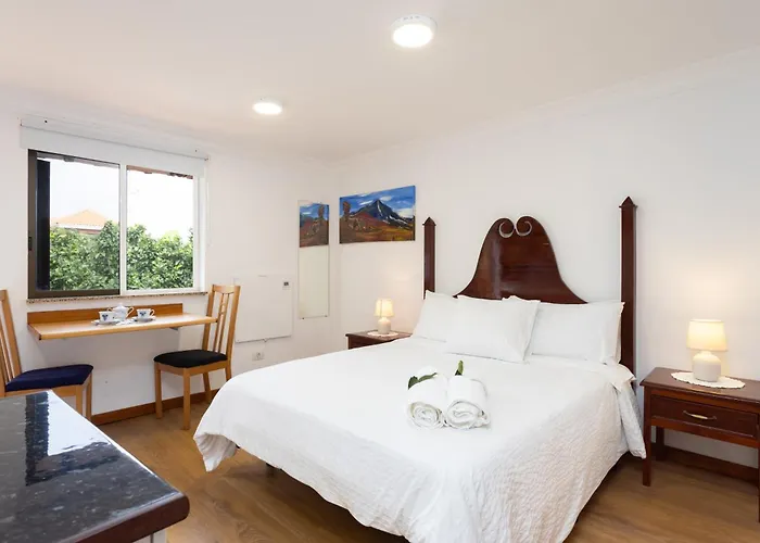 Home2book Serene Retreat Isabel, Jacuzzi & Garden Hébergement de vacances