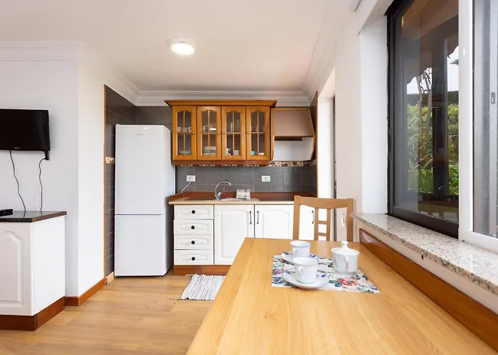 Home2book Serene Retreat Isabel, Jacuzzi & Garden Hébergement de vacances *