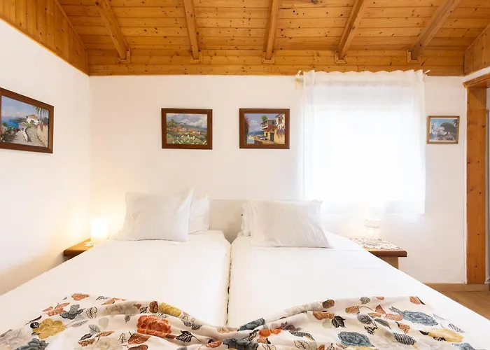 Home2book Serene Retreat Isabel, Jacuzzi & Garden Hébergement de vacances