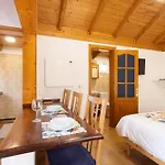 Home2book Serene Retreat Isabel, Jacuzzi & Garden Hébergement de vacances